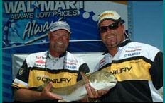 Jeff and Jamie lead in FLW Redfish Tournament